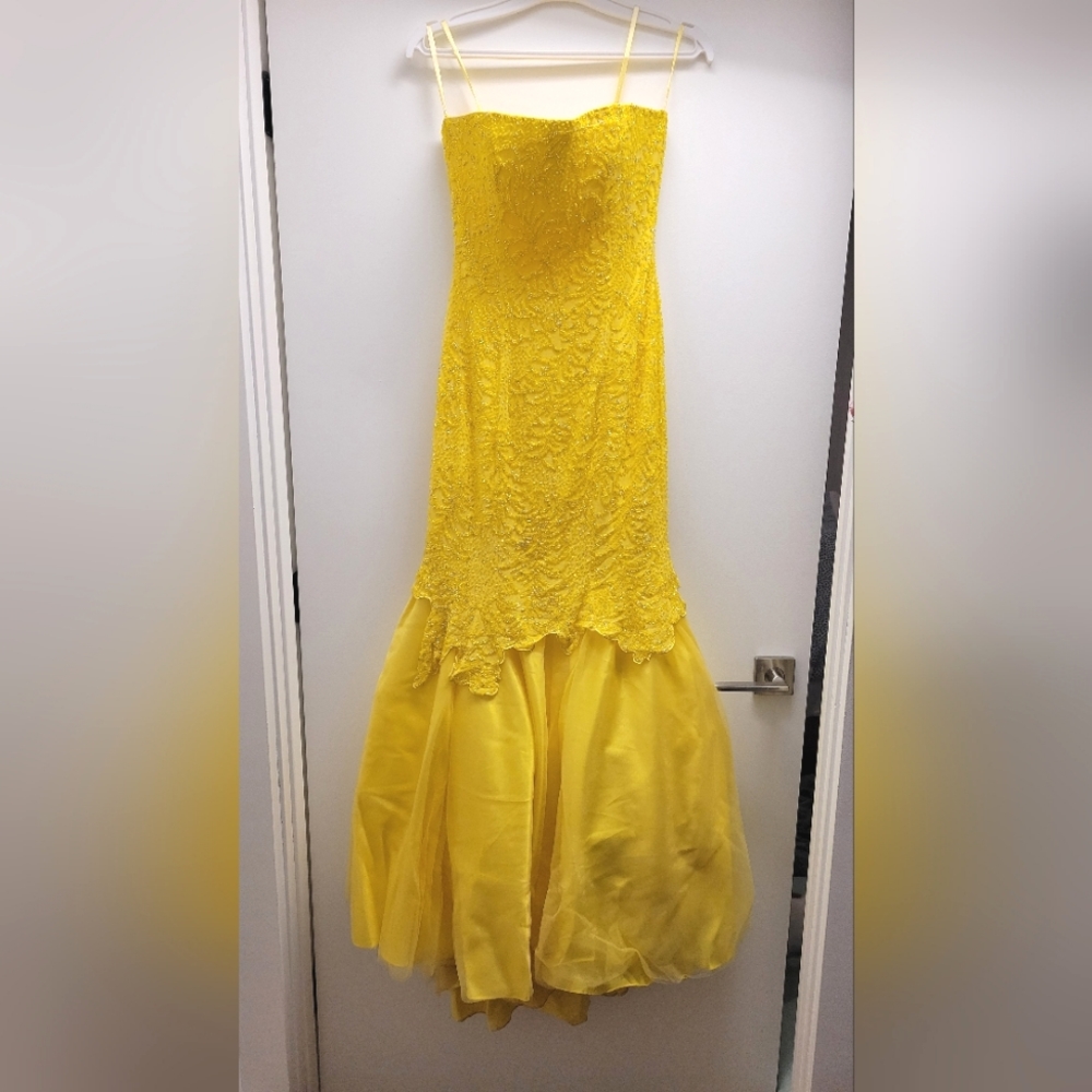 Mermaid Cut Beaded Yellow Prom Dress